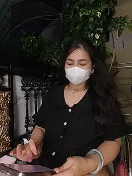 lyna_bl live sex cam