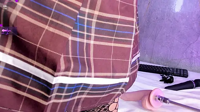 AllisonDouce webcam