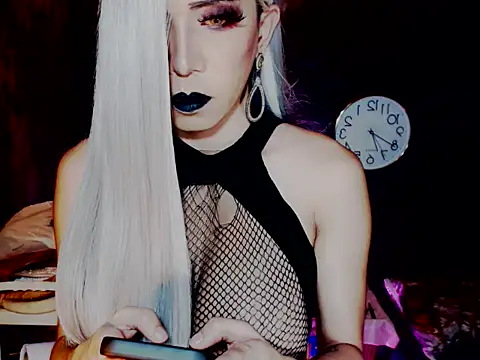 MistressPaola webcam