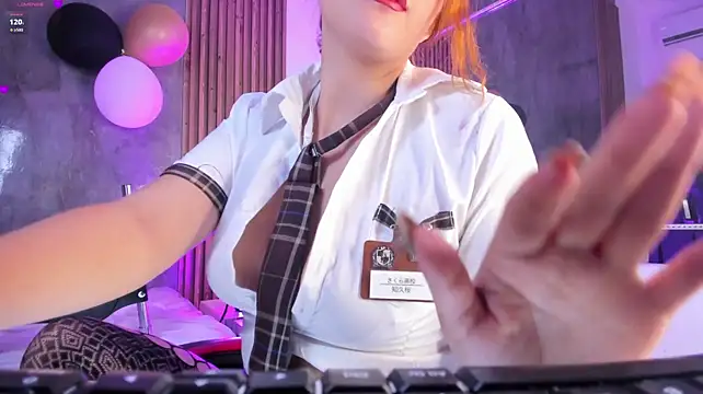 AllisonDouce webcam