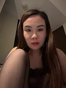Yioyio-666 webcam
