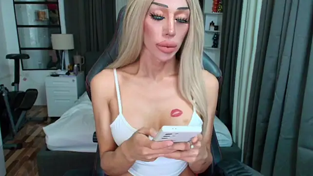 Forever_MissCandace webcam