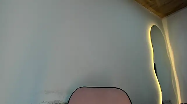 BustyGlow webcam