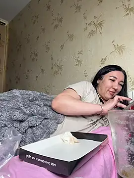Naughtbaby_2025 webcam