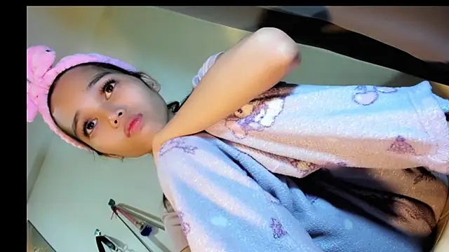 CUTIE_GIRLSX webcam