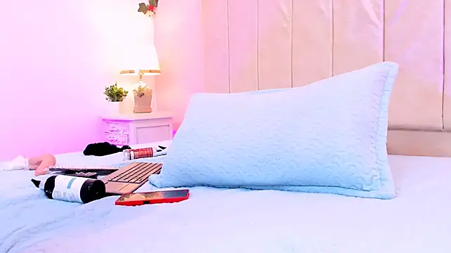 RosalynWilde webcam