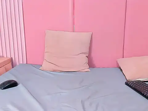 SharlotAura webcam