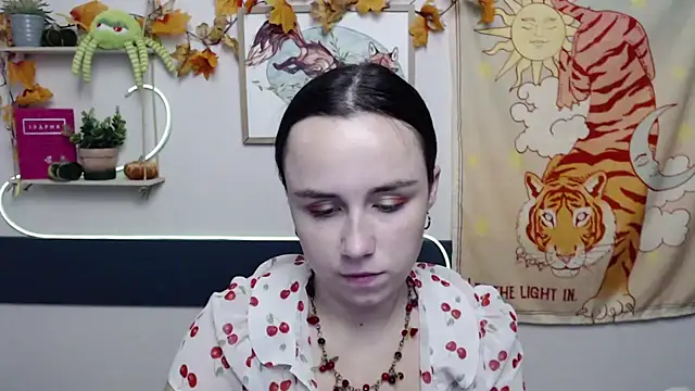 VeryVeryVeryShy_ live cam on StripChat