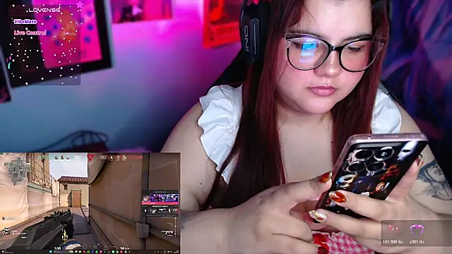 Annee23 live cam on StripChat