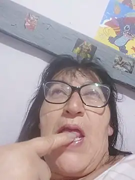clarita_01 live cam on StripChat