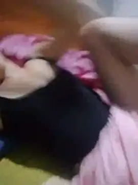 Thobaby112 live cam on StripChat