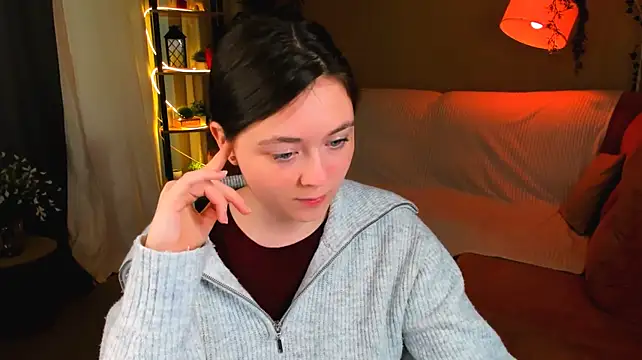 AlluringLookk webcam