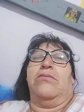 clarita_01 live cam preview