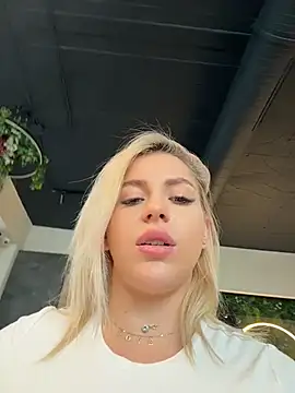 IveySin webcam