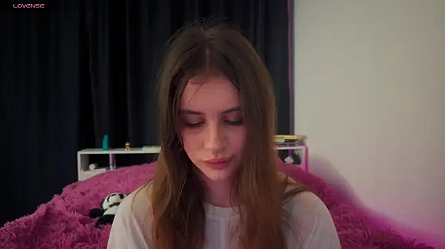 evvaavve live cam on StripChat