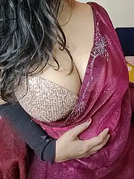 _in_v_a_n_i_ll_a live sex cam