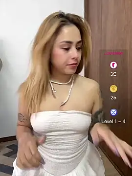 Kiki_11 webcam