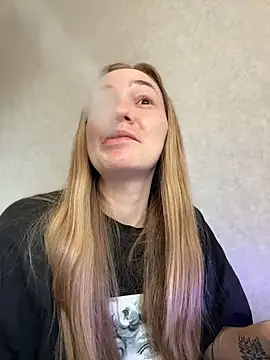 MilaMoone webcam