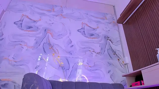 CarolineFyre webcam