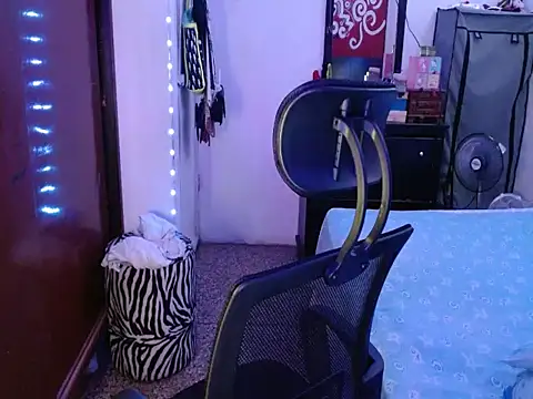 curvy_12 webcam