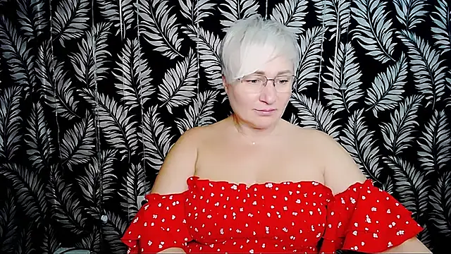 Olivia_playful webcam