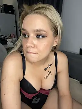 April_Purr webcam