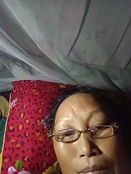 Juhi_09 webcam