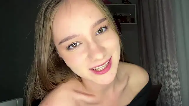 DonetteAlaya webcam