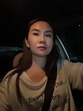 Yioyio-666 webcam