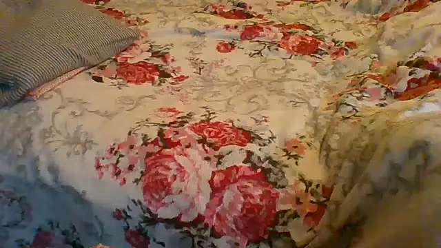 MilaSky5303 live cam on StripChat