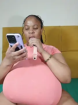 hugetitisxx (F young) - suck boobs