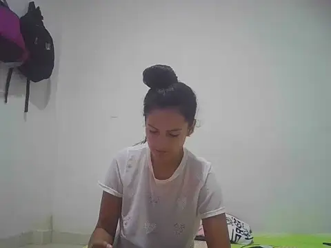 laflakaerotika live cam preview