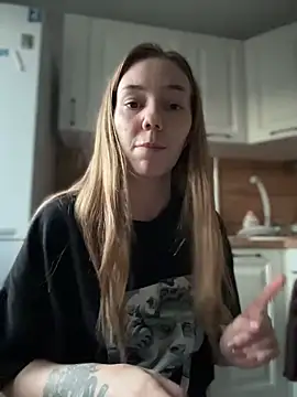 MilaMoone webcam