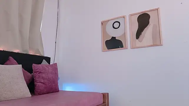 Pauline_Peach webcam