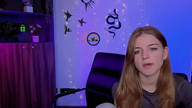 lisa_dark_ webcam
