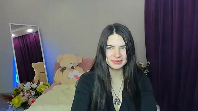 Kira_Vine