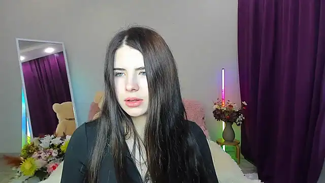 Kira_Vine webcam