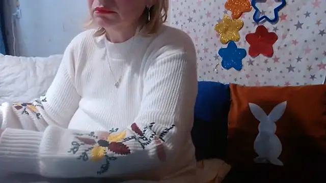 QueenLana webcam
