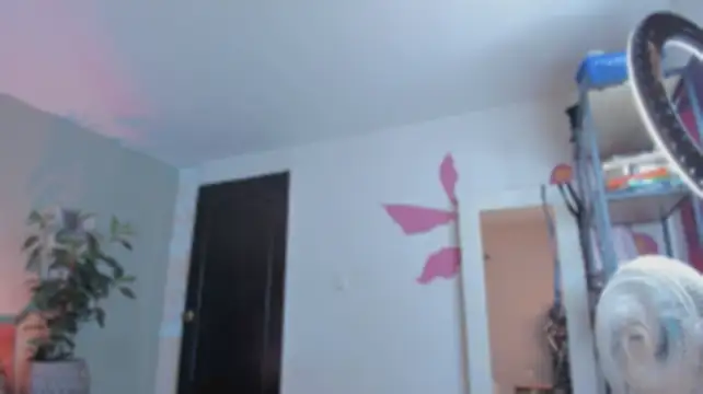 YariRose webcam