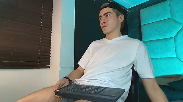 Tyler_Mcrey webcam