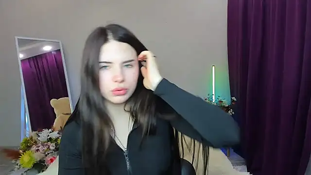 Kira_Vine webcam