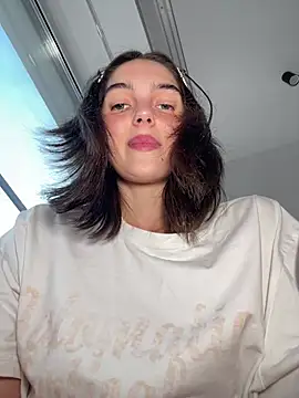 lylylovesyou webcam
