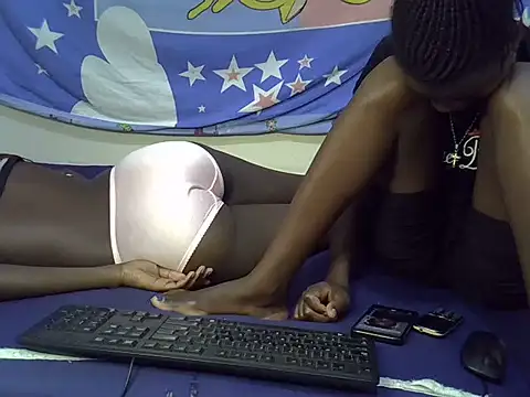 Cheeky_Sluts webcam