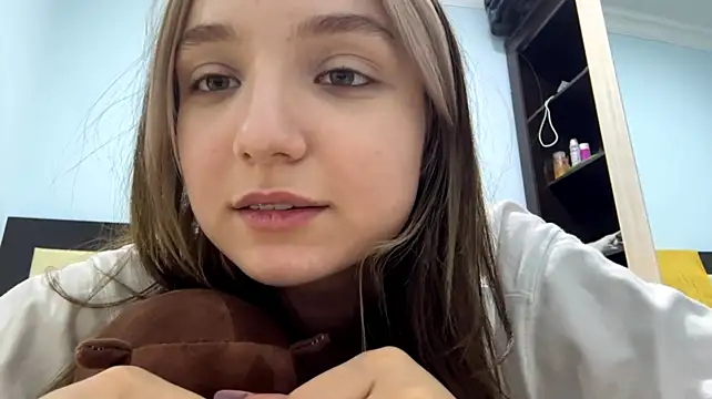 AvaAlavi webcam