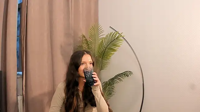 MerilynMilot webcam