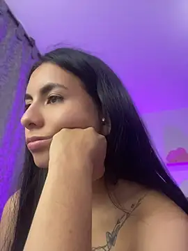 SOL-9 live cam on StripChat