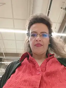 rebeccanoble (F milf) - Vibe my pussy hard 🥵 outside 7 min Ctrl