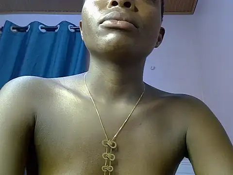 PetiteSassyy live cam on StripChat
