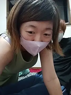 yua0728 live cam on StripChat