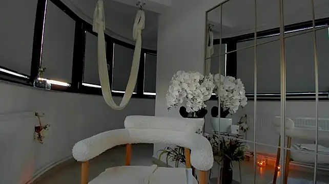 bellahot77